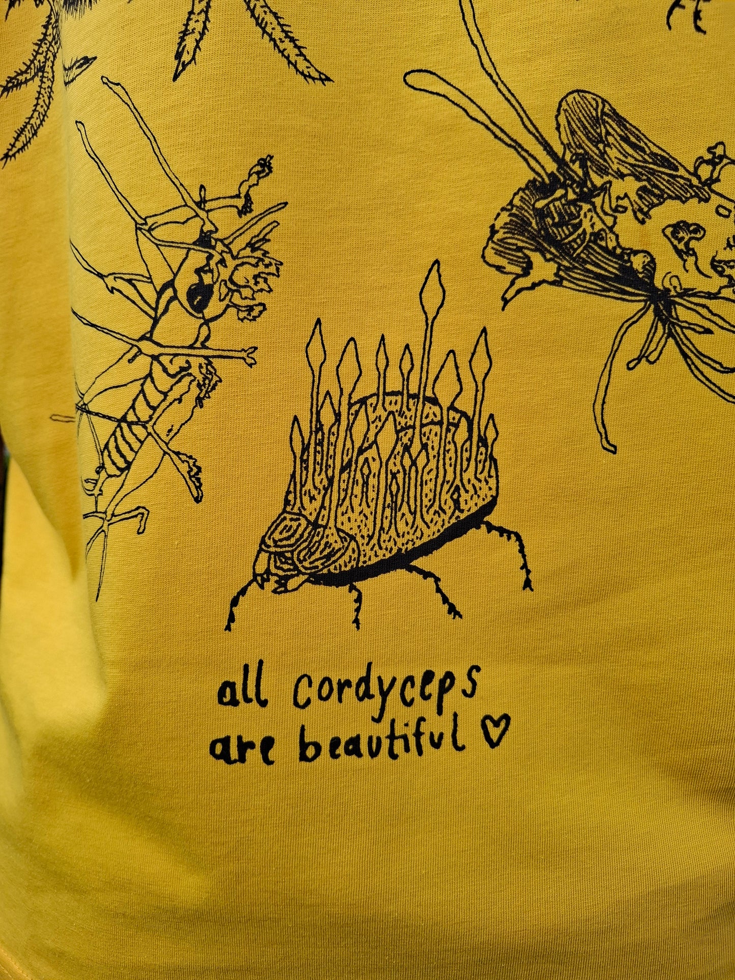 T-Shirt *Cordyceps* spektra yellow