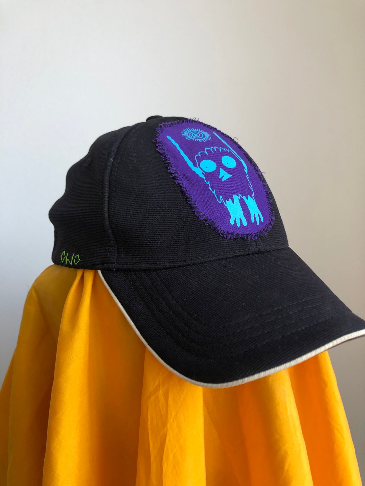black cap (friendly worshipper)