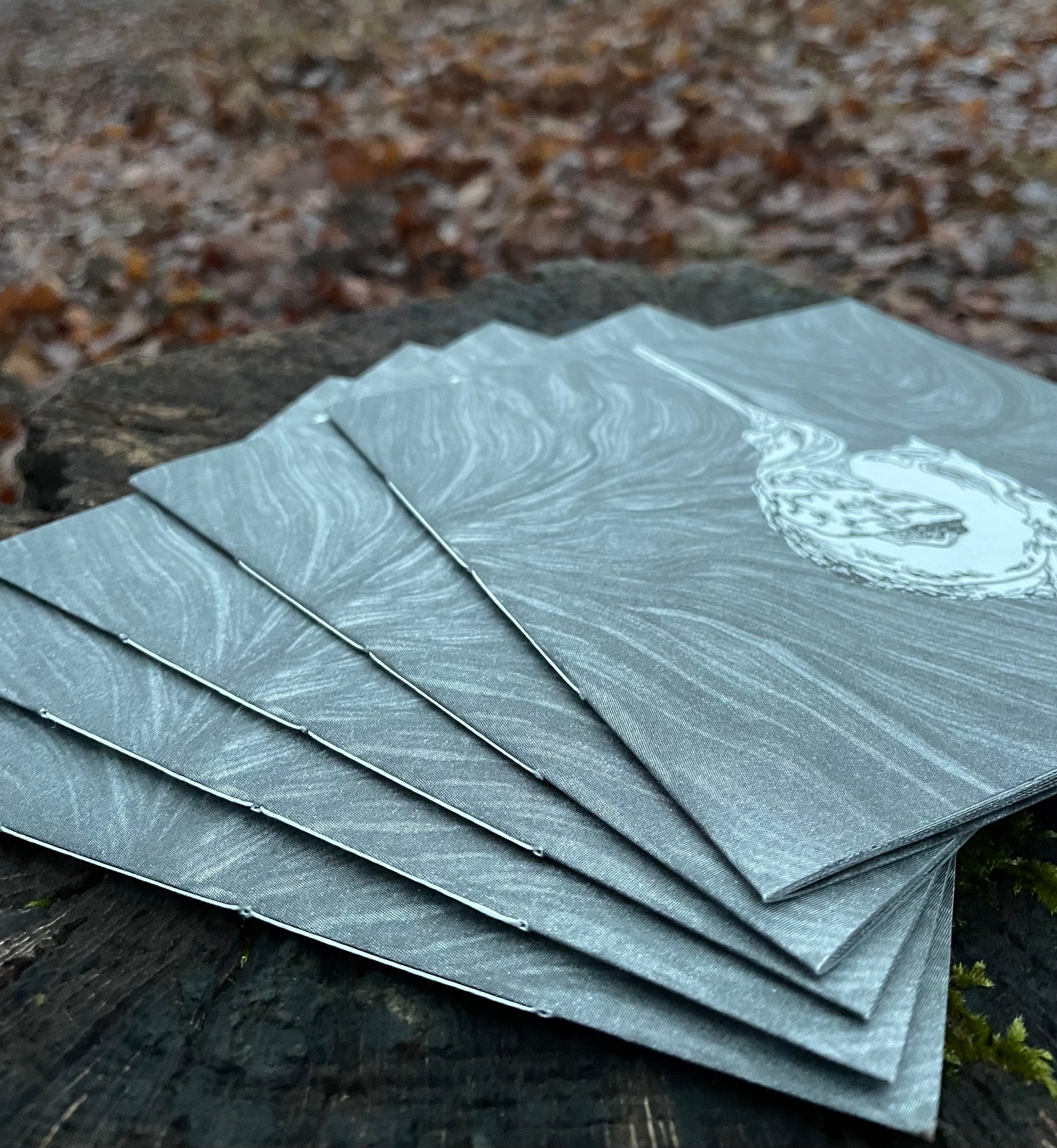 (c)Limax: 2 zines about the passionate encounter of 2 Leopard Slugs (Leidenschaft zwischen Tigerschnegeln)